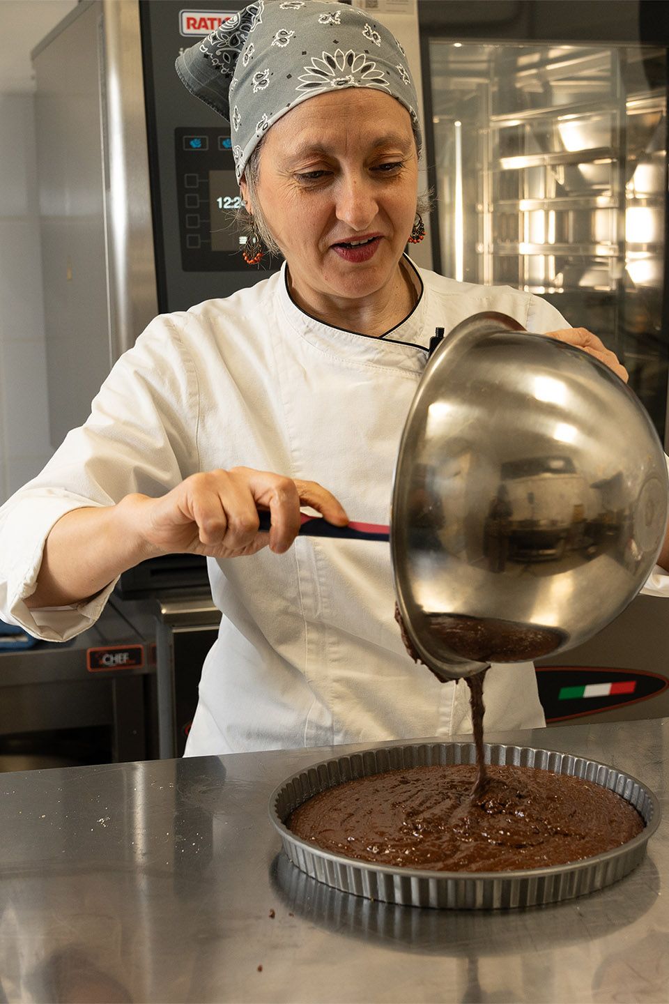 slide2m-19425d04 Lucia Cucina Lab